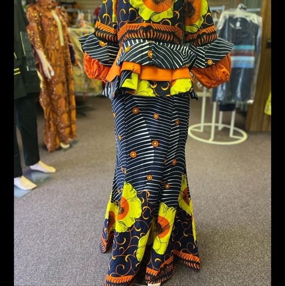 2 piece - Picture 2 of 3